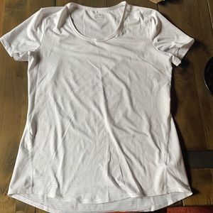 Athleta workout tee
